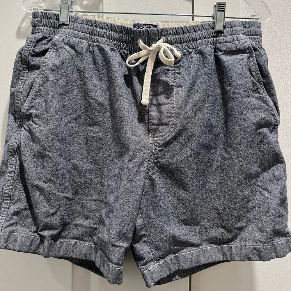 Men’s medium JCrew shorts in chambray blue/gray